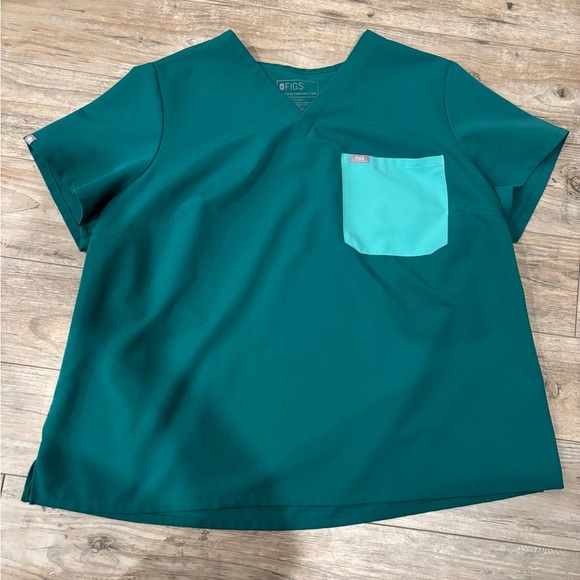 FIGS Scrub Top - Hunter Green, Size 4XL - Picture 6 of 7